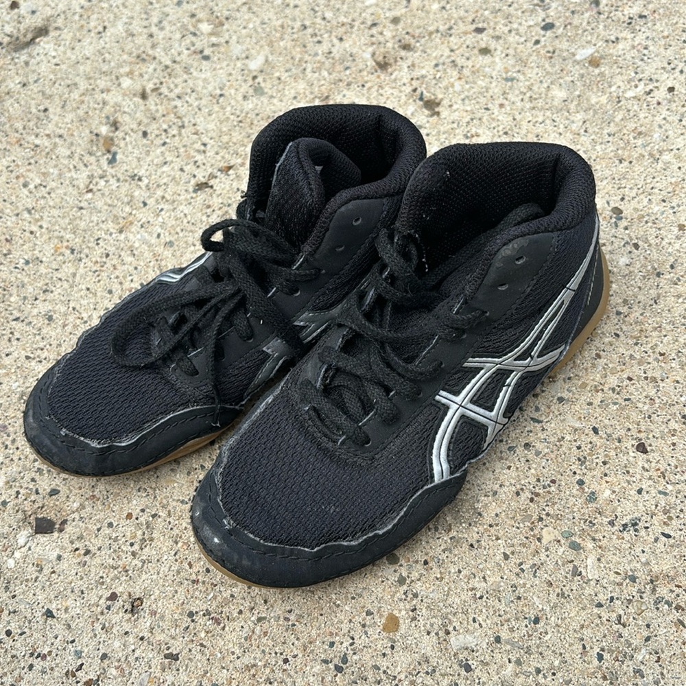 Kids wrestling shoes